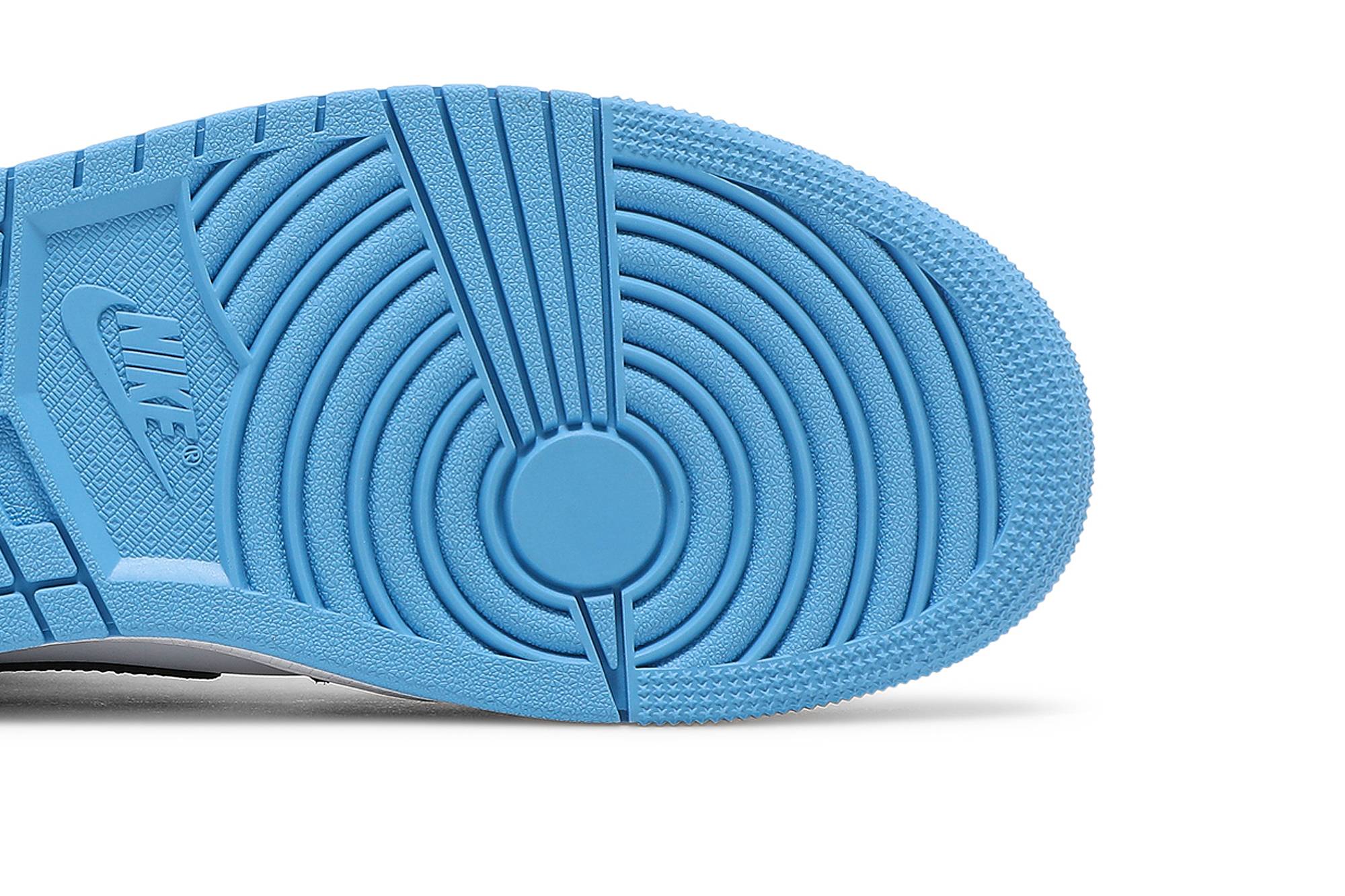 Air Jordan 1 Mid 'University Blue' BQ6472-102