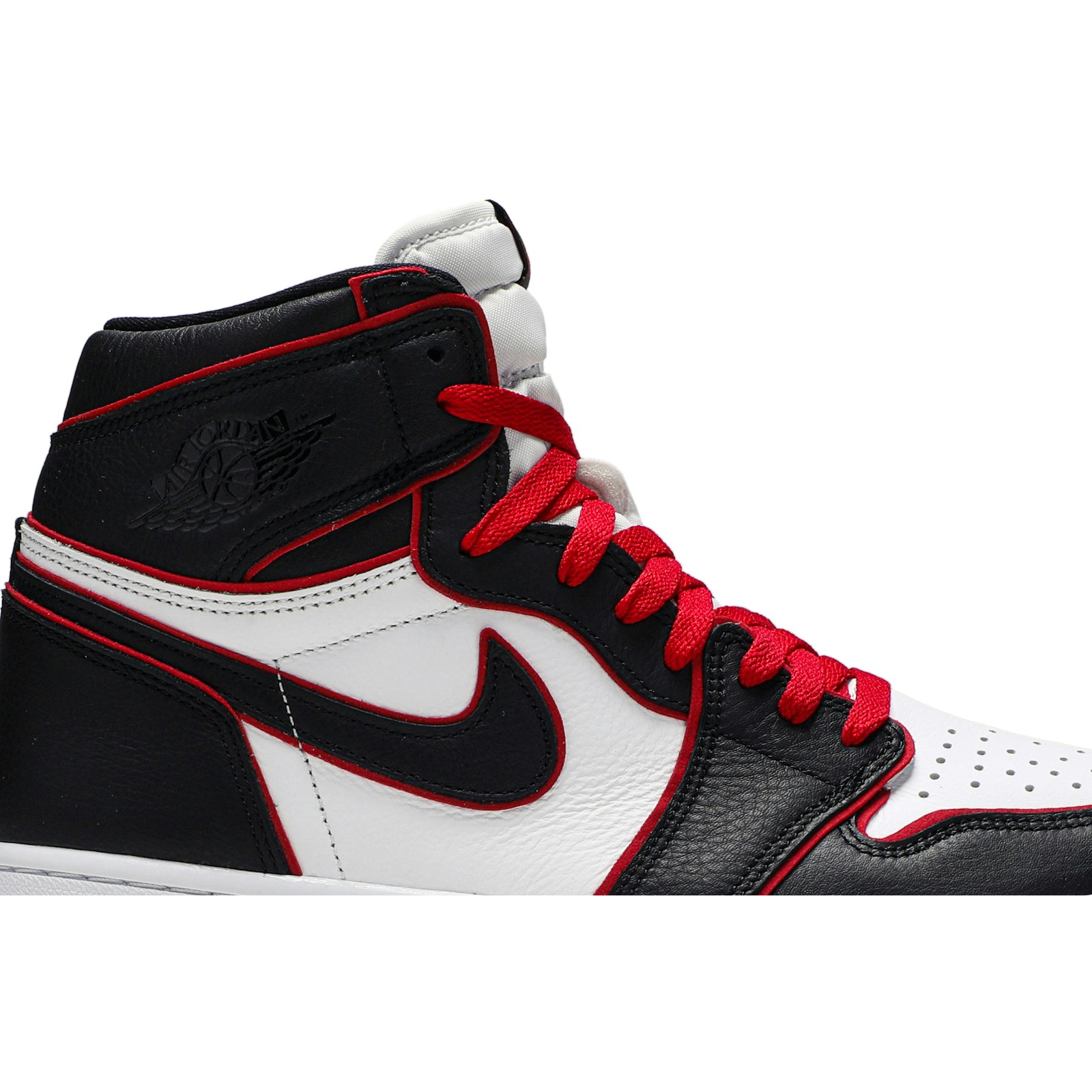 Air Jordan 1 Retro High OG 'Bloodline' 555088-062