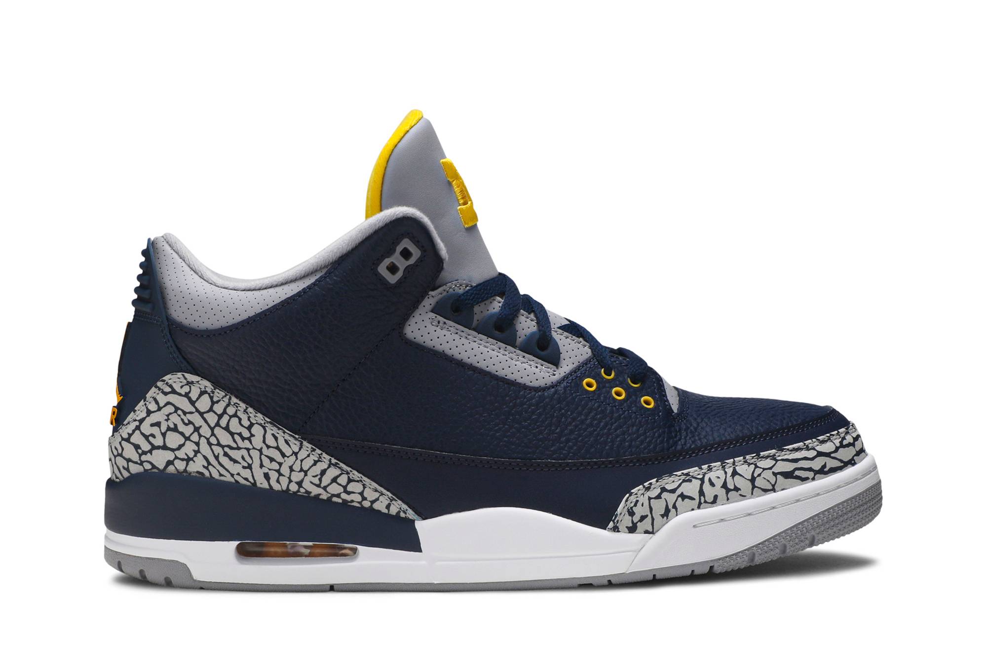 Air Jordan 3 Retro 'Michigan Wolverines' PE AJ3-820064
