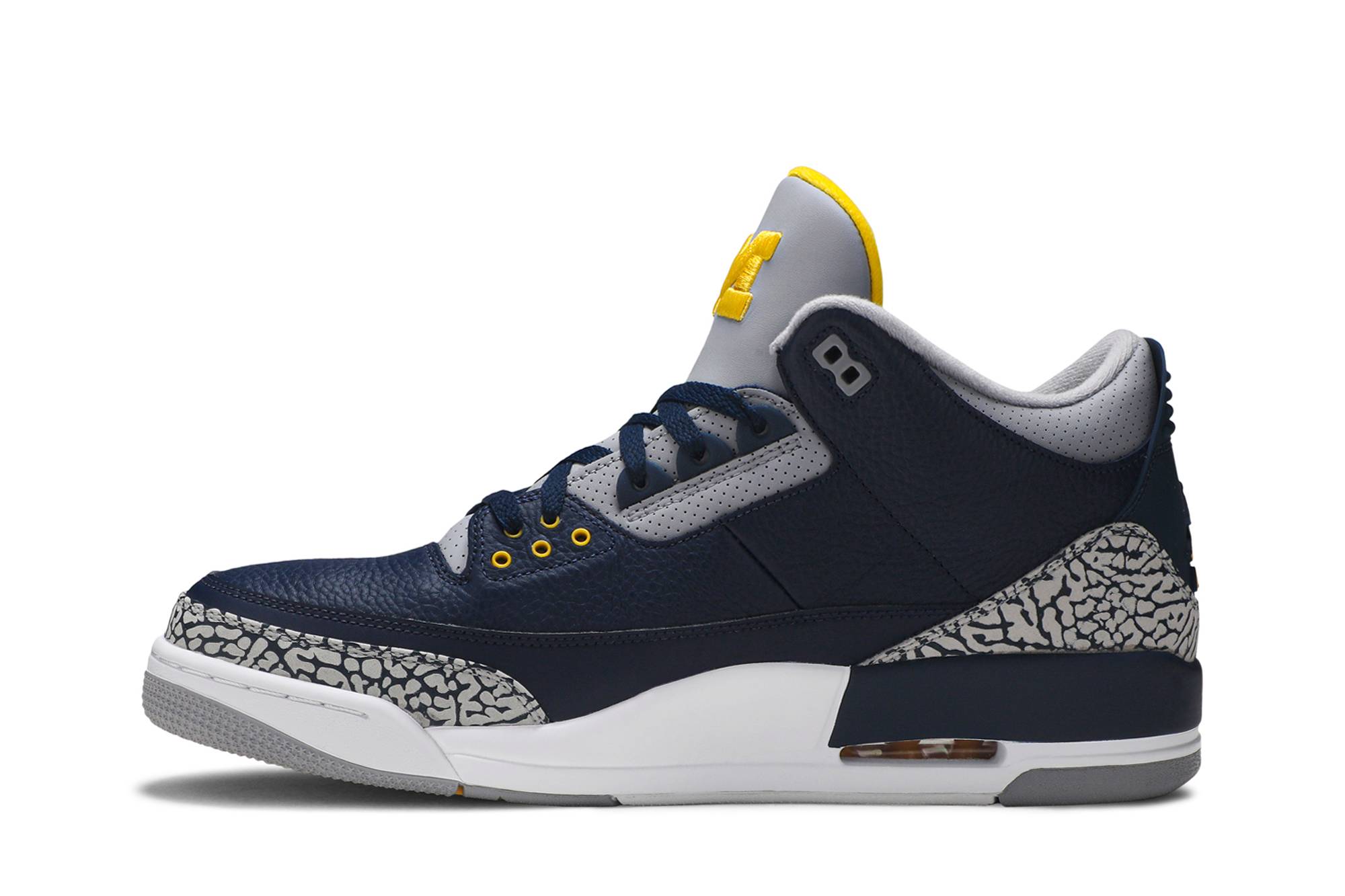 Air Jordan 3 Retro 'Michigan Wolverines' PE AJ3-820064