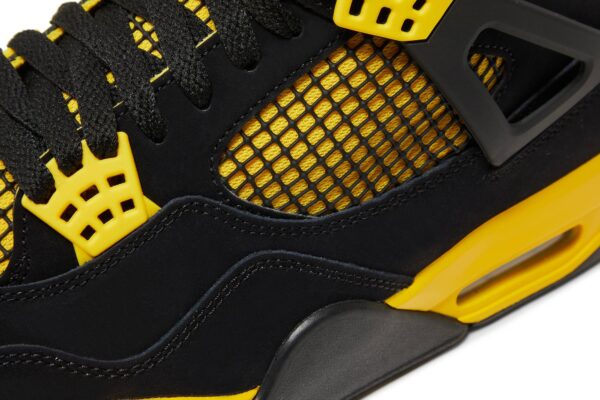 Air Jordan 4 Retro 'Thunder' 2023 DH6927-017