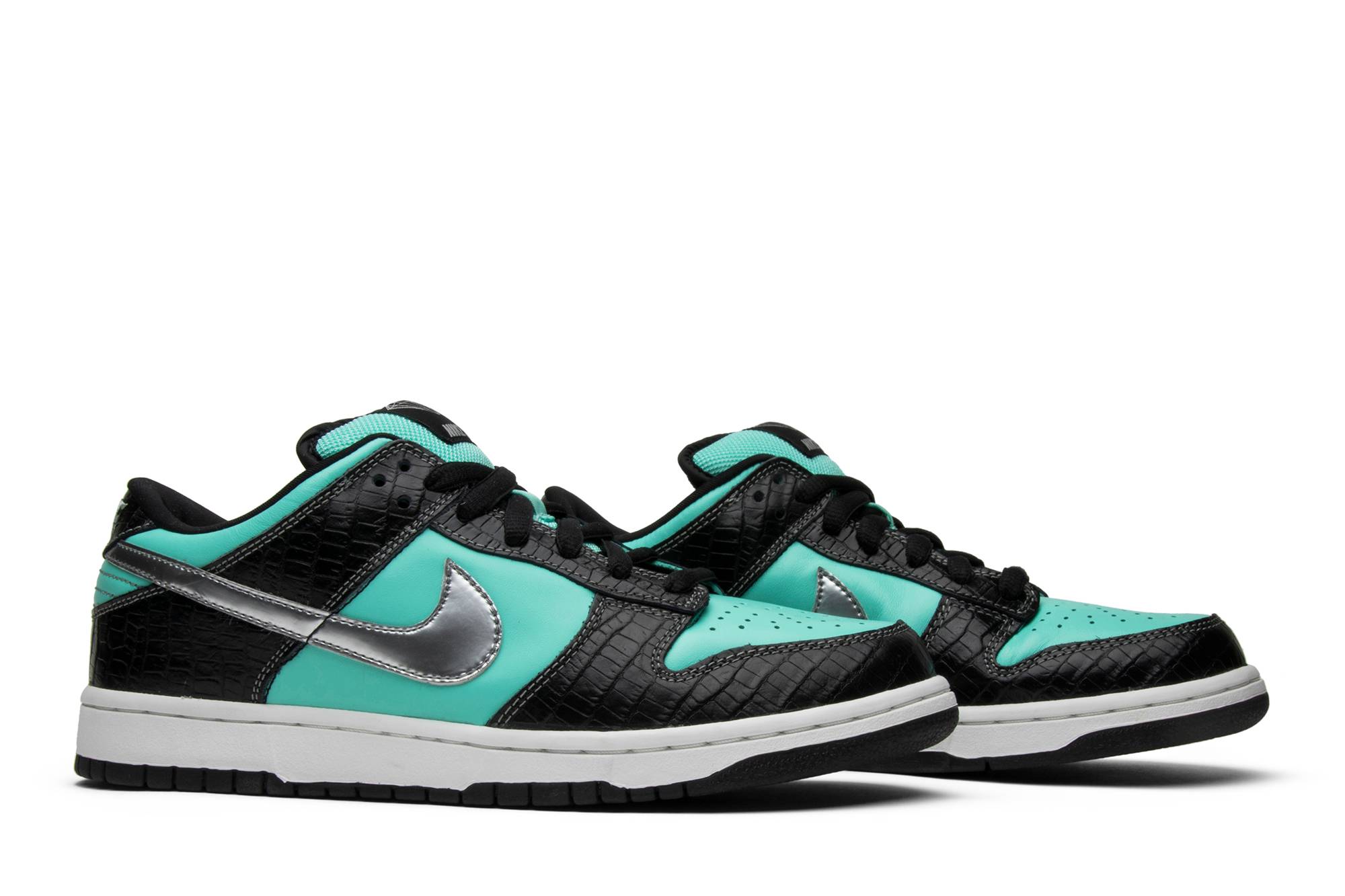 Diamond Supply Co. x Nike SB Dunk Low Pro 'Tiffany' 304292-402