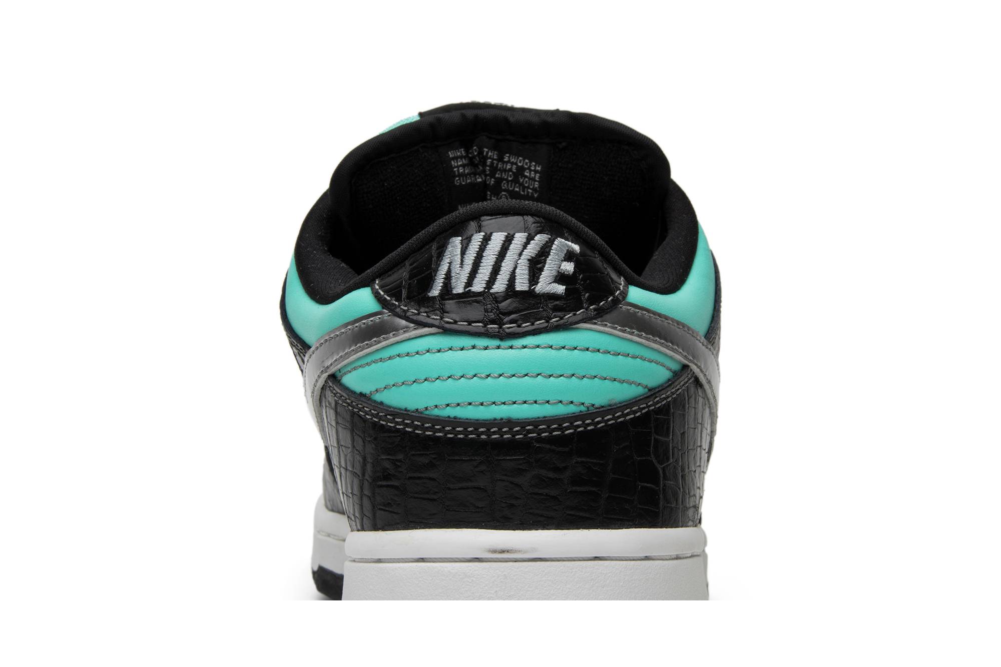 Diamond Supply Co. x Nike SB Dunk Low Pro 'Tiffany' 304292-402