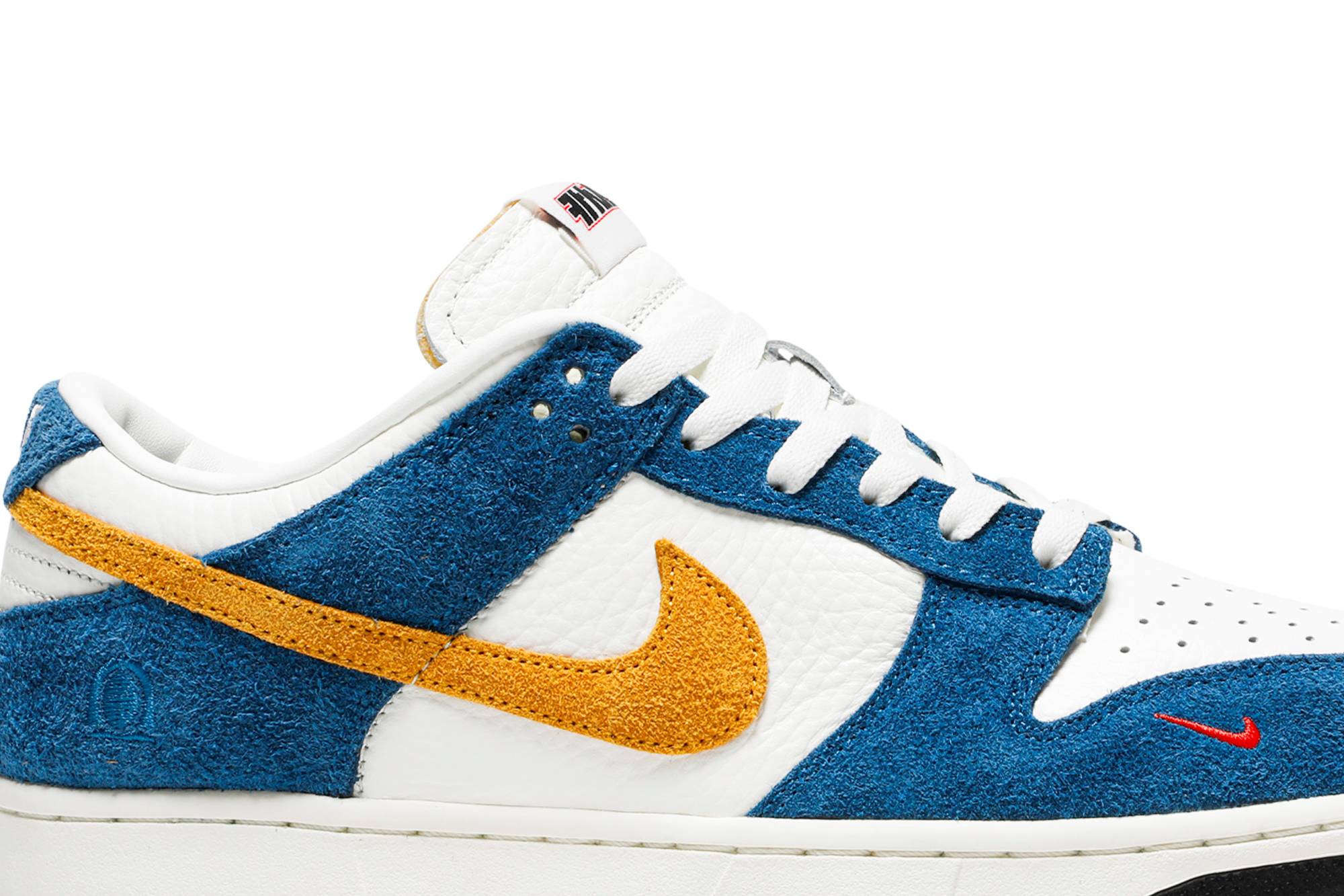 Nike Dunk Low x Kasina ’80s Bus’ [also worn by Wang Yibo] CZ6501-100