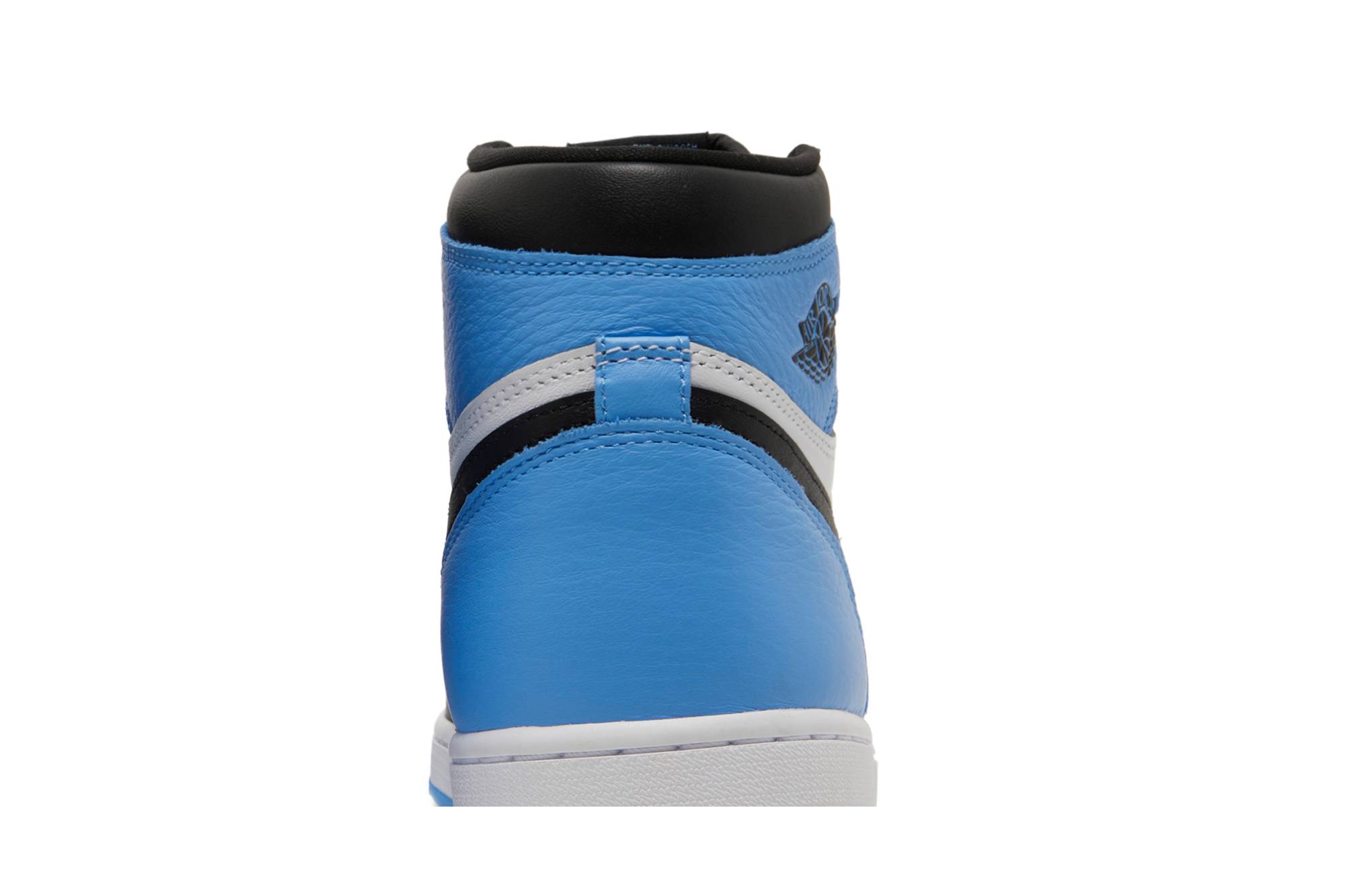 Air Jordan 1 Retro High OG 'UNC Toe' DZ5485-400