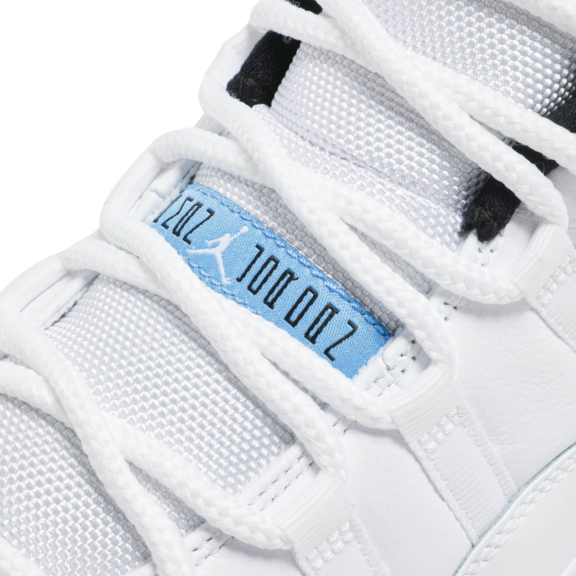 Air Jordan 11 Retro Low 'Legend Blue' AV2187-117