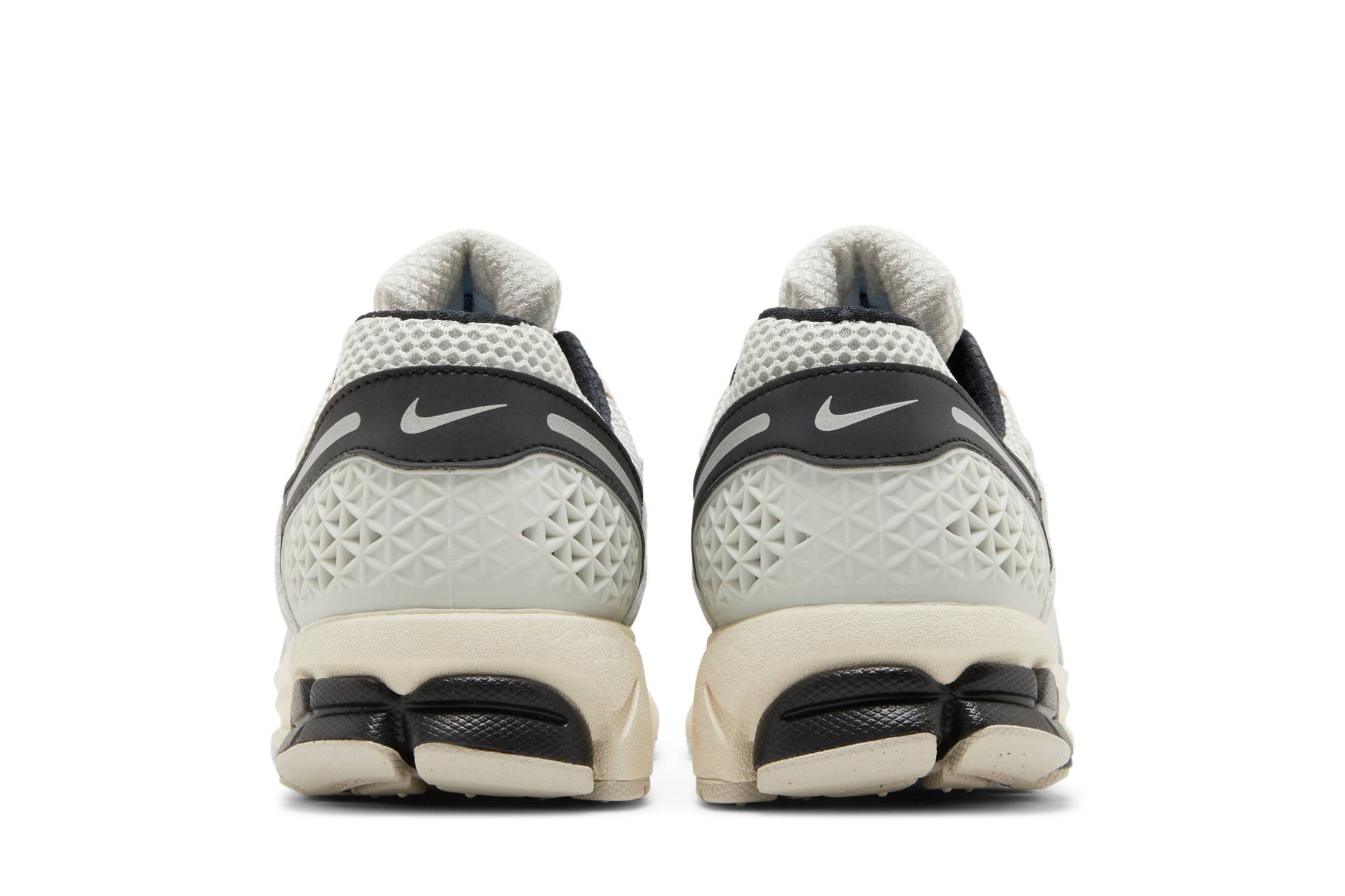 Nike Air Zoom Vomero 5 'Supersonic' FN7649-110