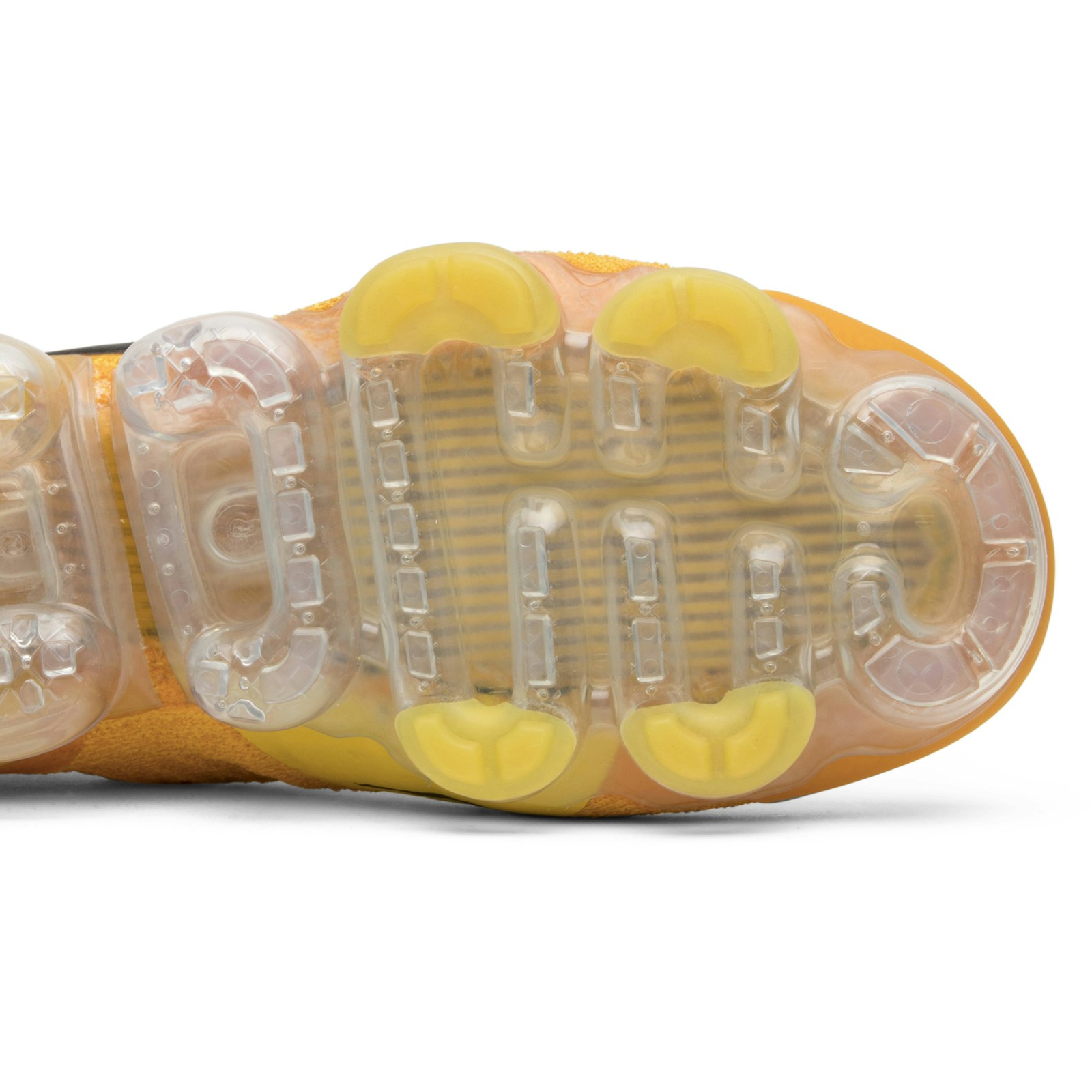 Nike Air VaporMax Moc 2 University Gold AJ6599-700